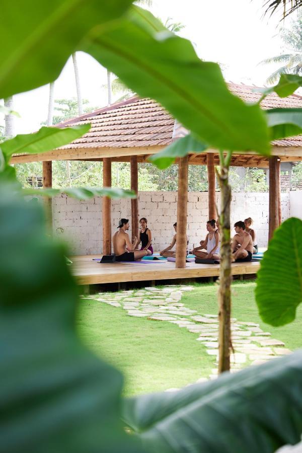 Spindrift Hostel Madiha (Adults Only) 마타라 외부 사진