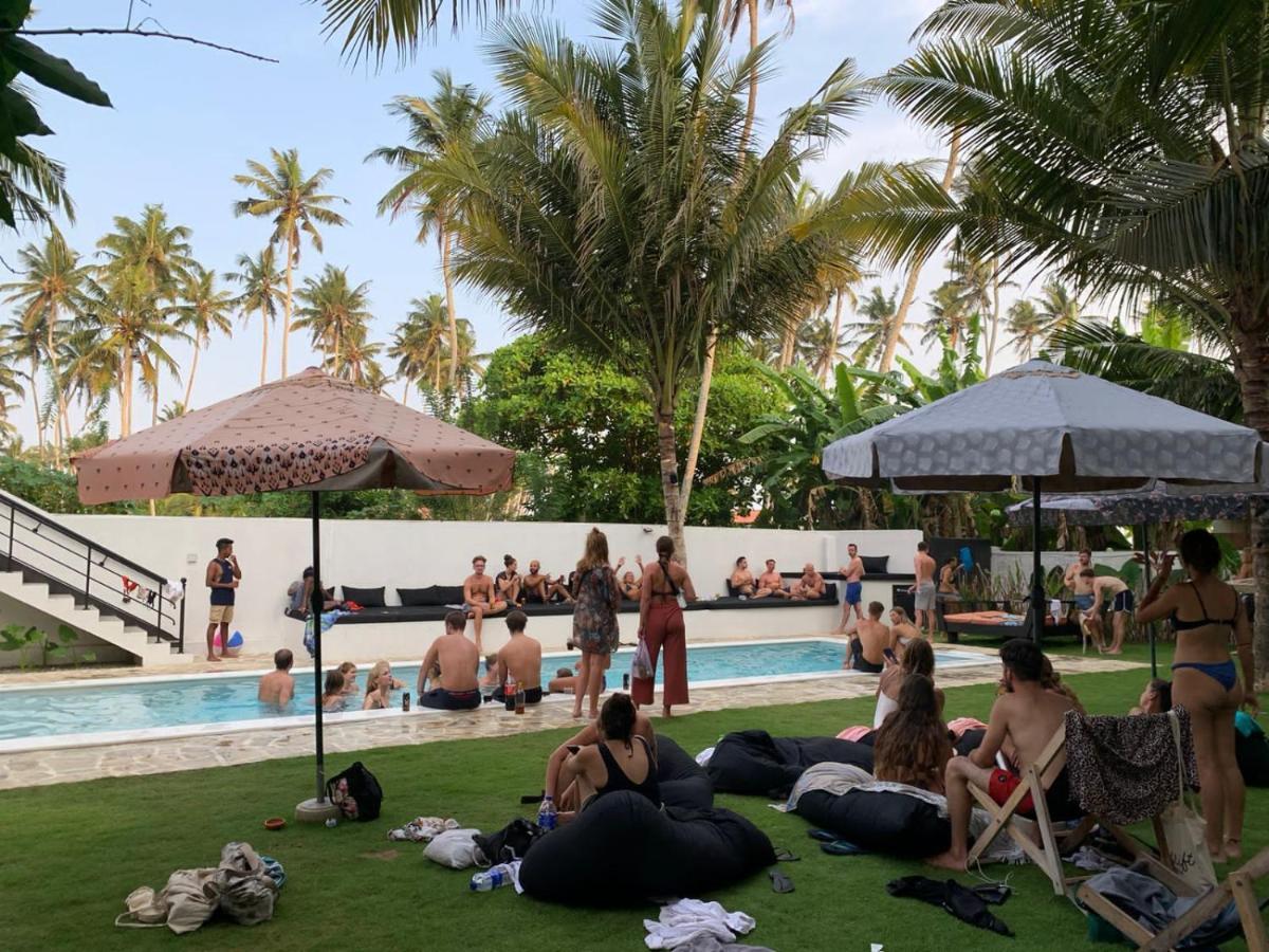 Spindrift Hostel Madiha (Adults Only) 마타라 외부 사진