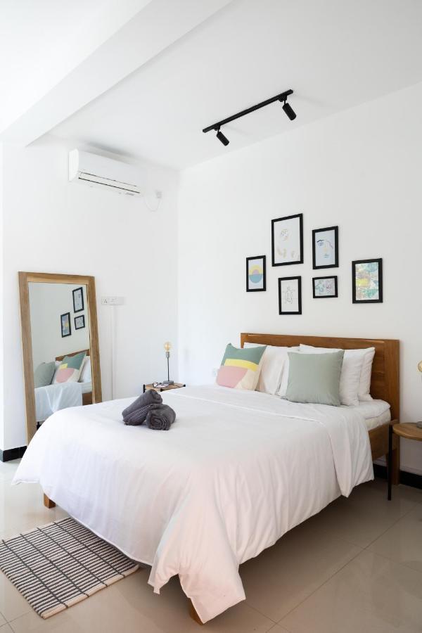 Spindrift Hostel Madiha (Adults Only) 마타라 외부 사진